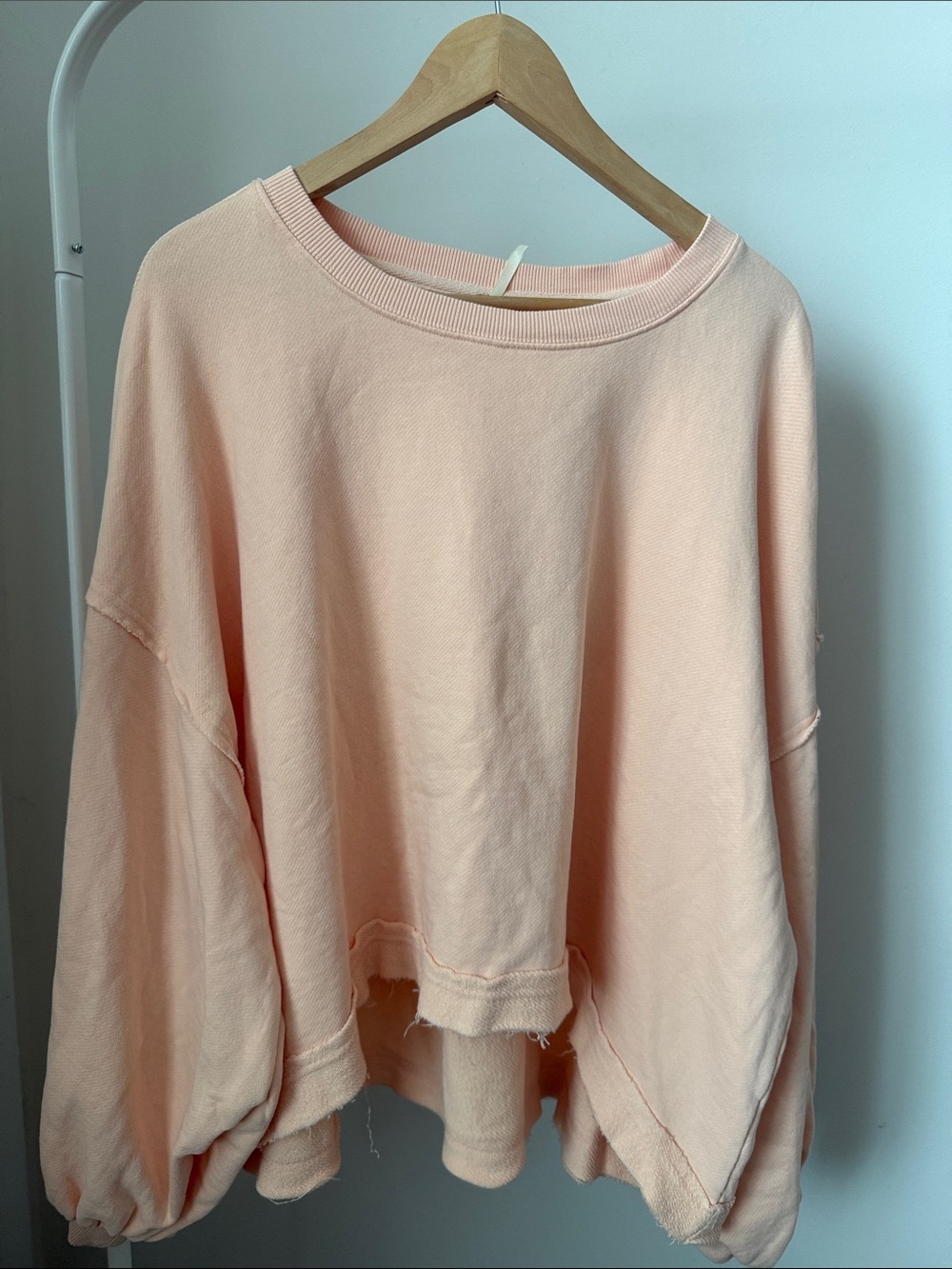 Free People Peach Oversized Raw-Hem Sweatshirt Size M - Picture 3 of 11